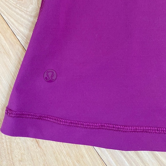 Lulu Lemon stappy detailed tank top - Picture 3 of 7